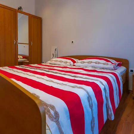 Vukic 茨里克韦尼察